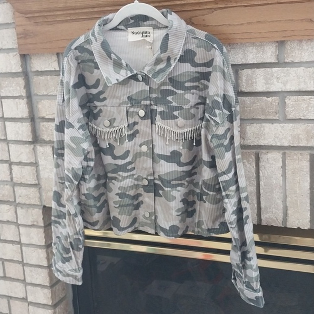 Savanna Jane NWT Size Medium Green Camo Jacket Shacket Rhinestone Beaded Pocket